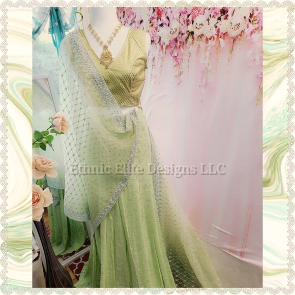 New boutique Sabyasachi inspired Lehenga Choli- Georgette Lehenga-blouse… - Picture 3 of 10